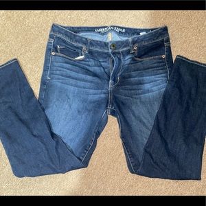 Womens American Eagle Jeans skinny Jeans.